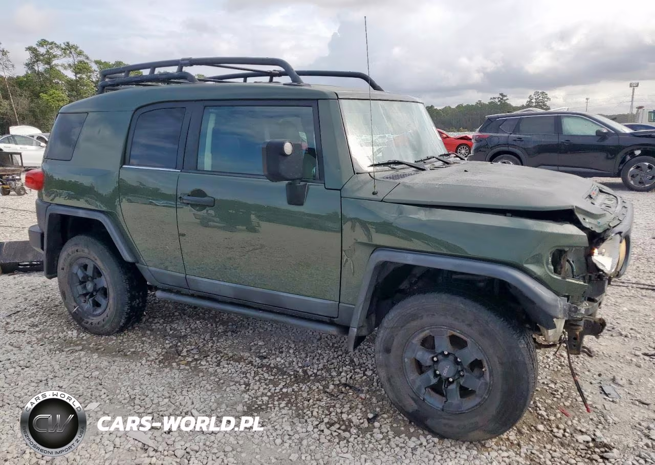 2011 Toyota Fj Cruiser VIN:JTEBU4BF4BK112227 - 4