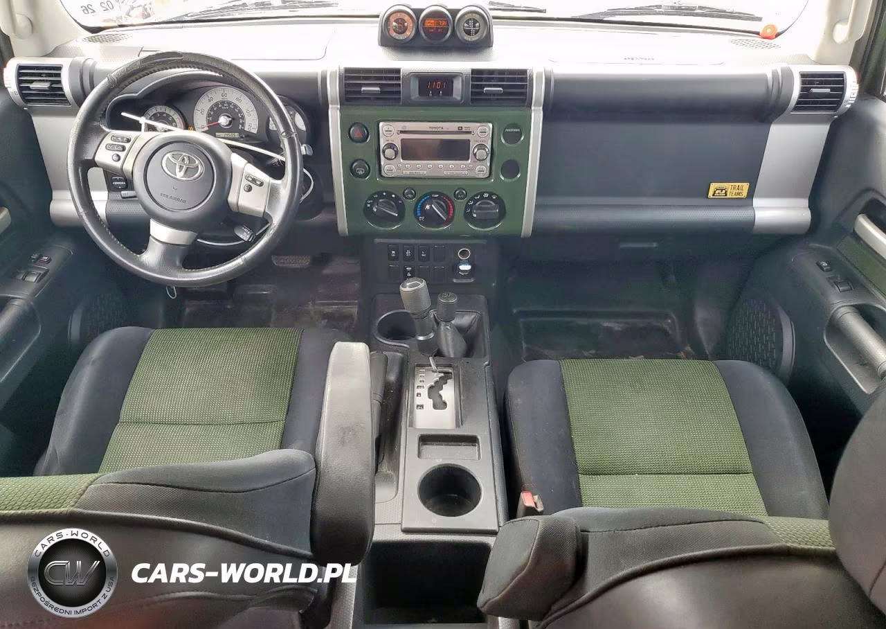 2011 Toyota Fj Cruiser VIN:JTEBU4BF4BK112227 - 8
