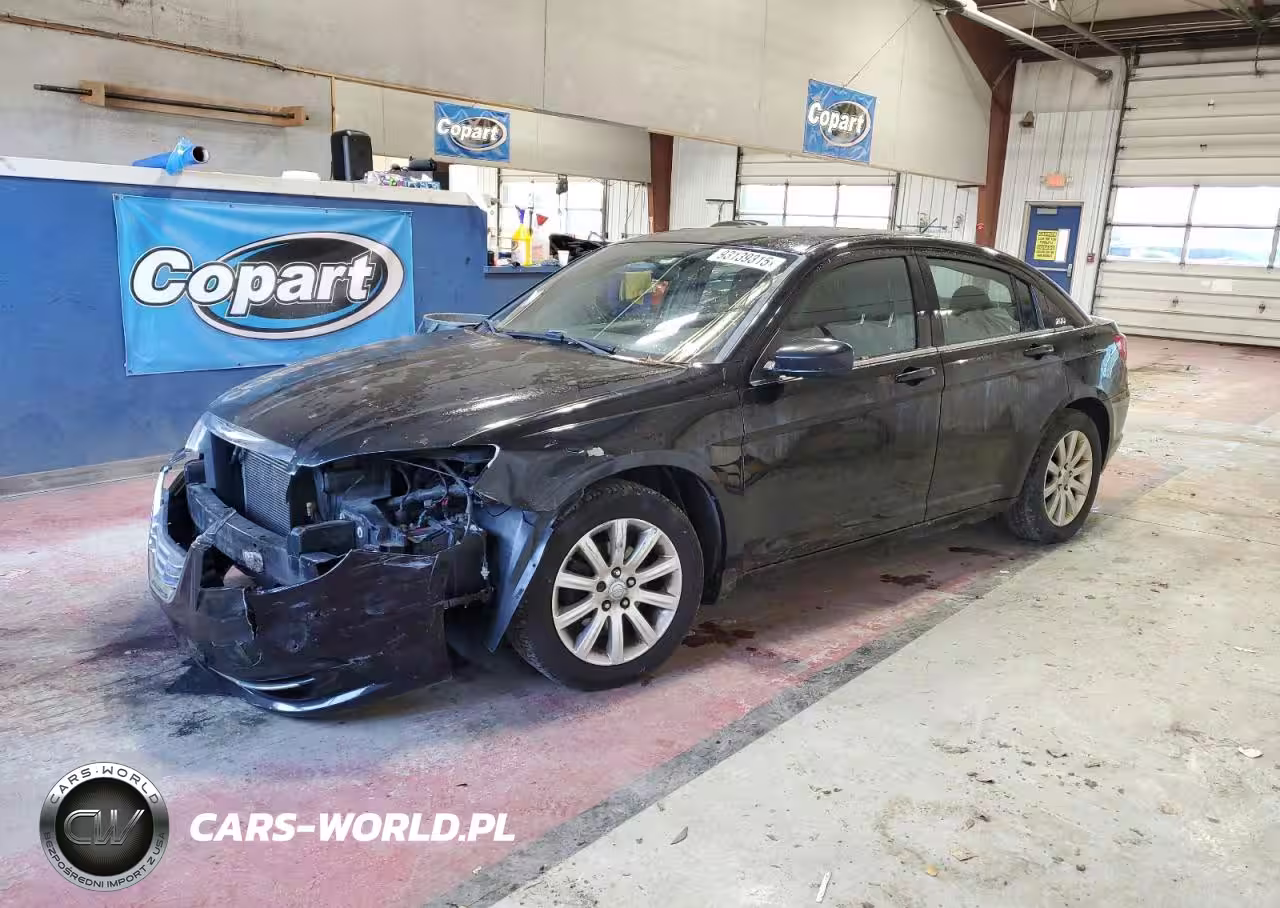 2013 Chrysler 200 Touring