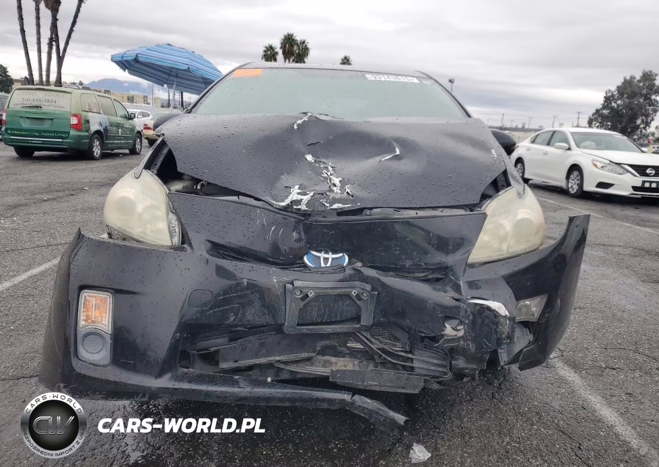 2011 Toyota Prius VIN:JTDKN3DU1B1441447 - 5