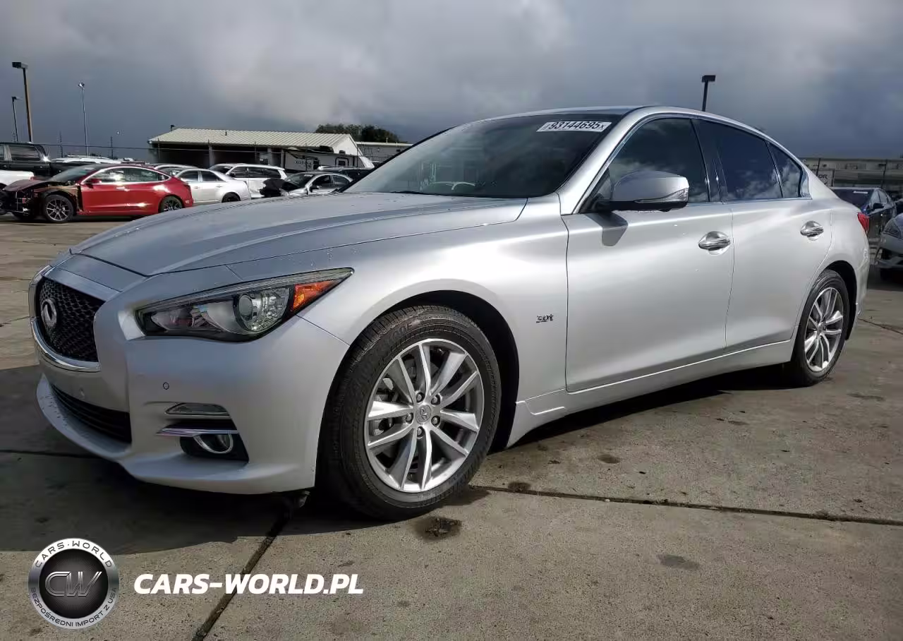 2016 Infiniti Q50 Premium