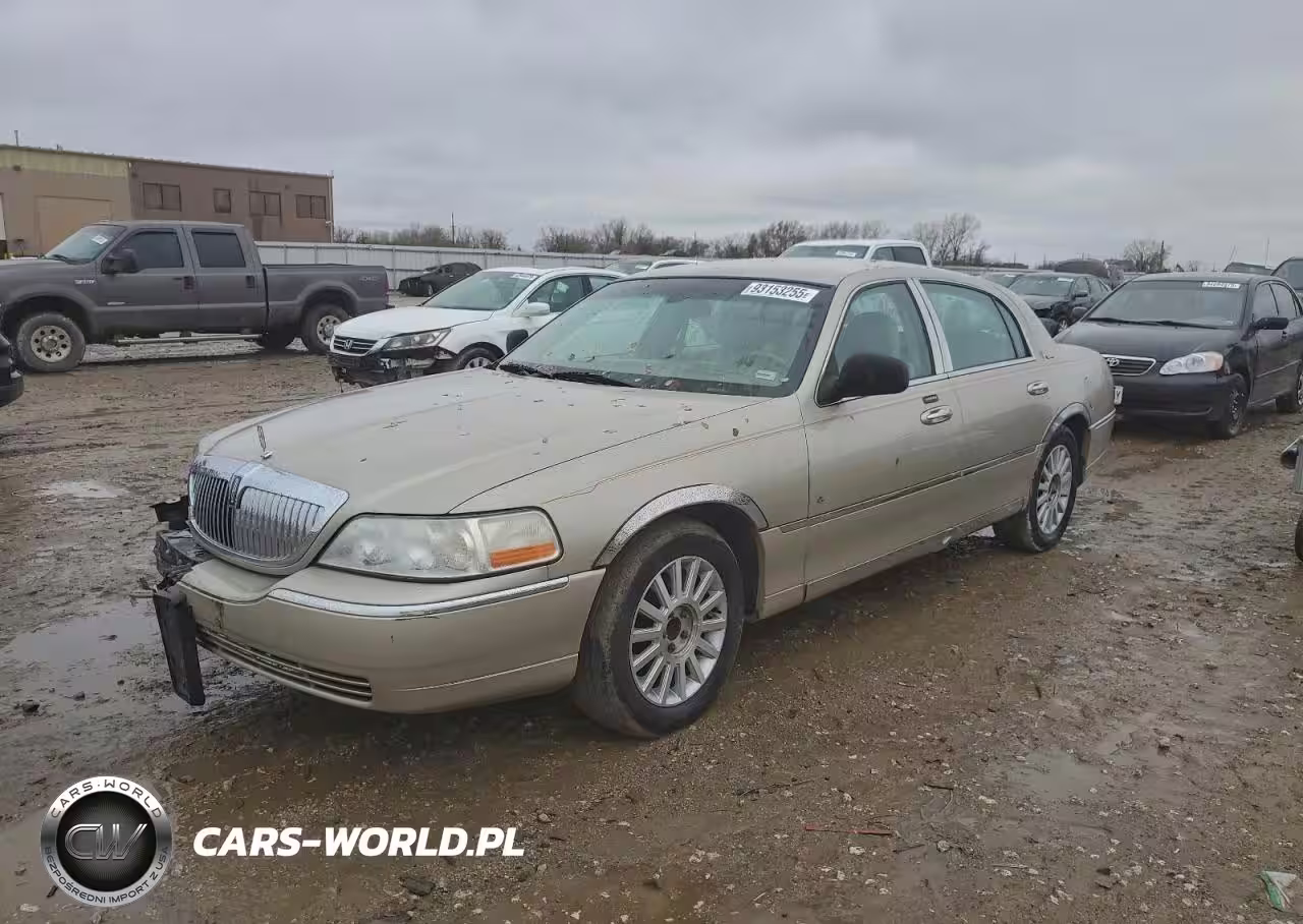 2004 Lincoln Town Car Executive