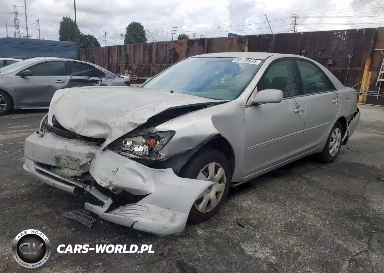 2004 Toyota Camry Le