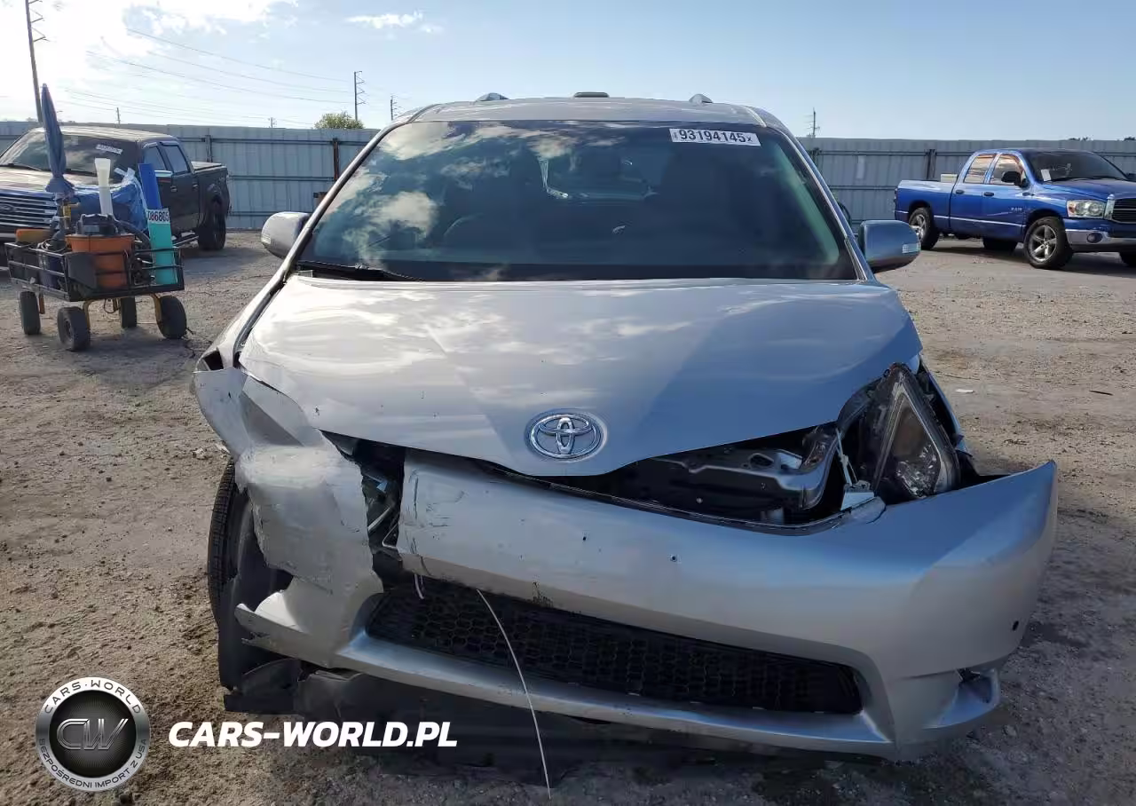2017 Toyota Sienna Xle VIN:5TDYZ3DC2HS886152 - 5