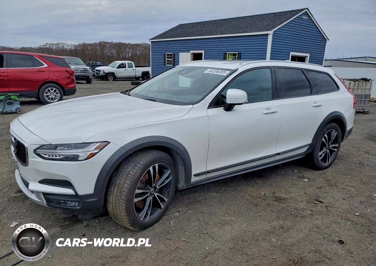 2019 Volvo V90 Cross Country T5 Momentum