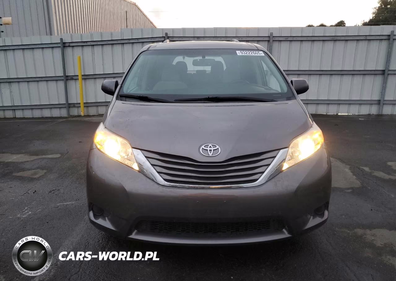 2017 Toyota Sienna Le VIN:5TDKZ3DC5HS876138 - 5
