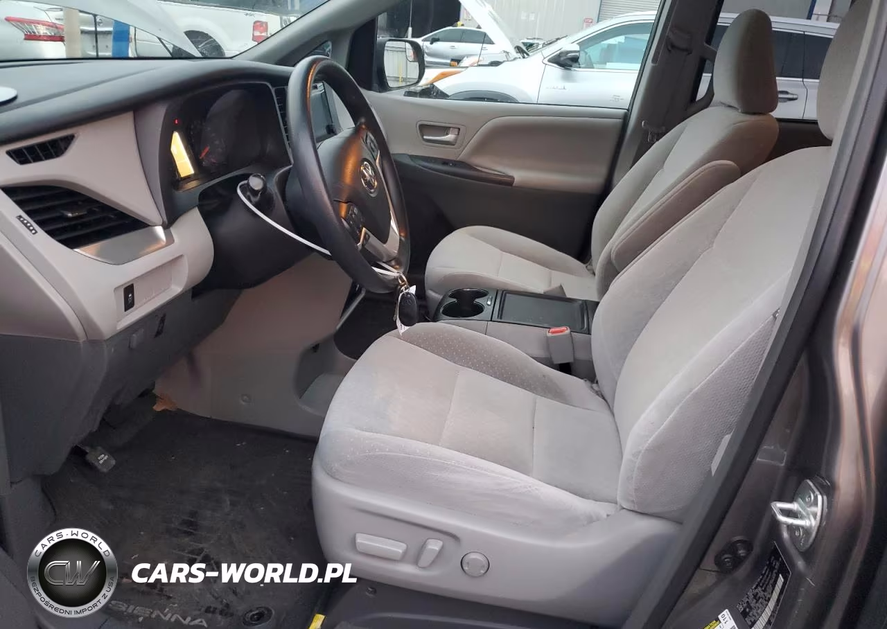 2017 Toyota Sienna Le VIN:5TDKZ3DC5HS876138 - 7