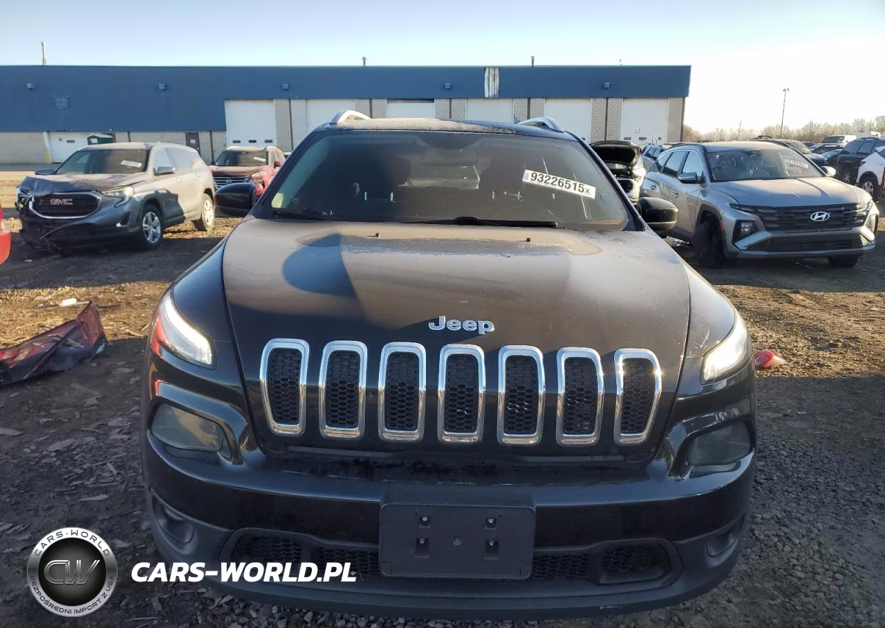 2016 Jeep Cherokee Latitude VIN:1C4PJMCS2GW296727 - 5