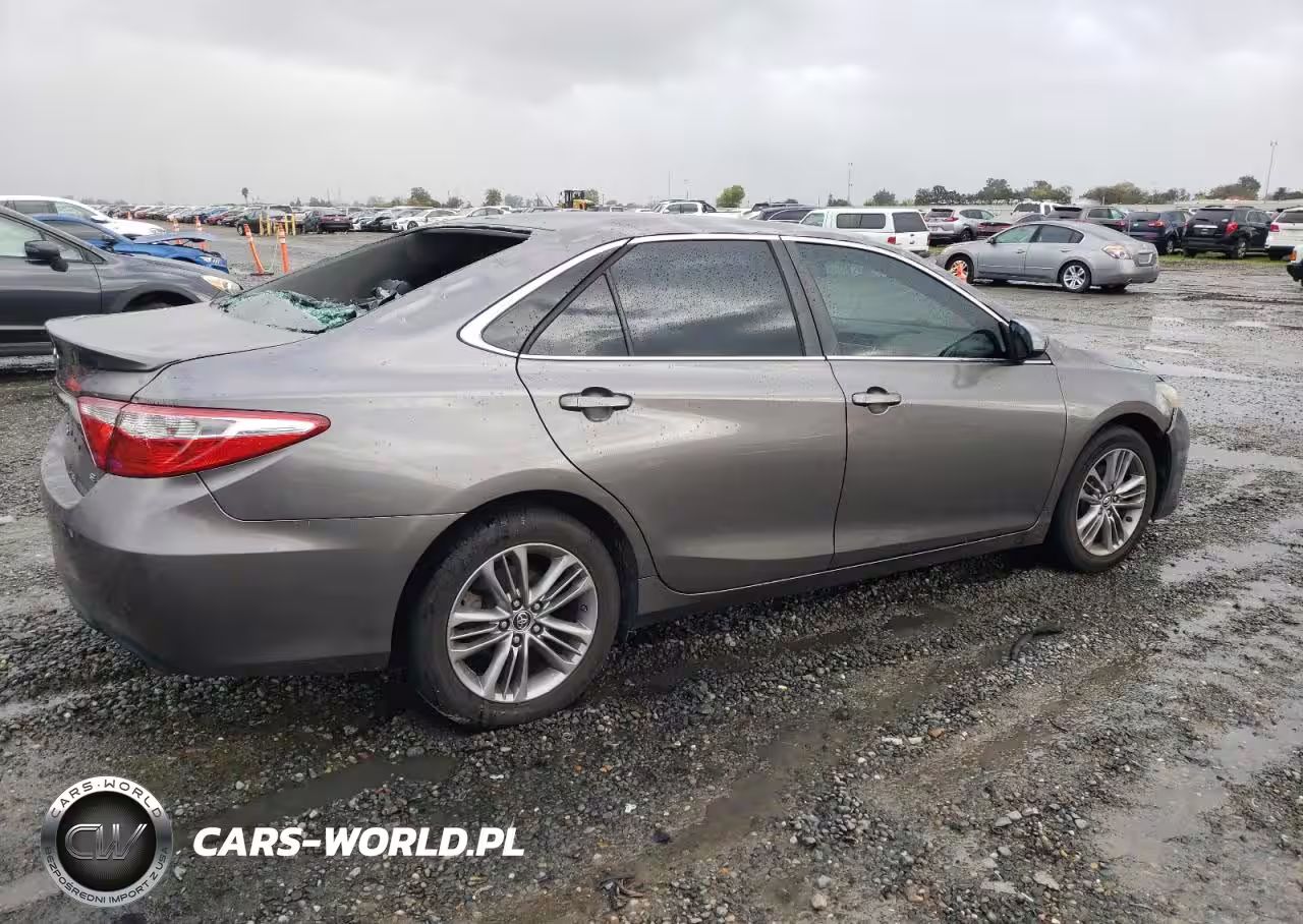 2016 Toyota Camry Le VIN:4T1BF1FK8GU527787 - 3
