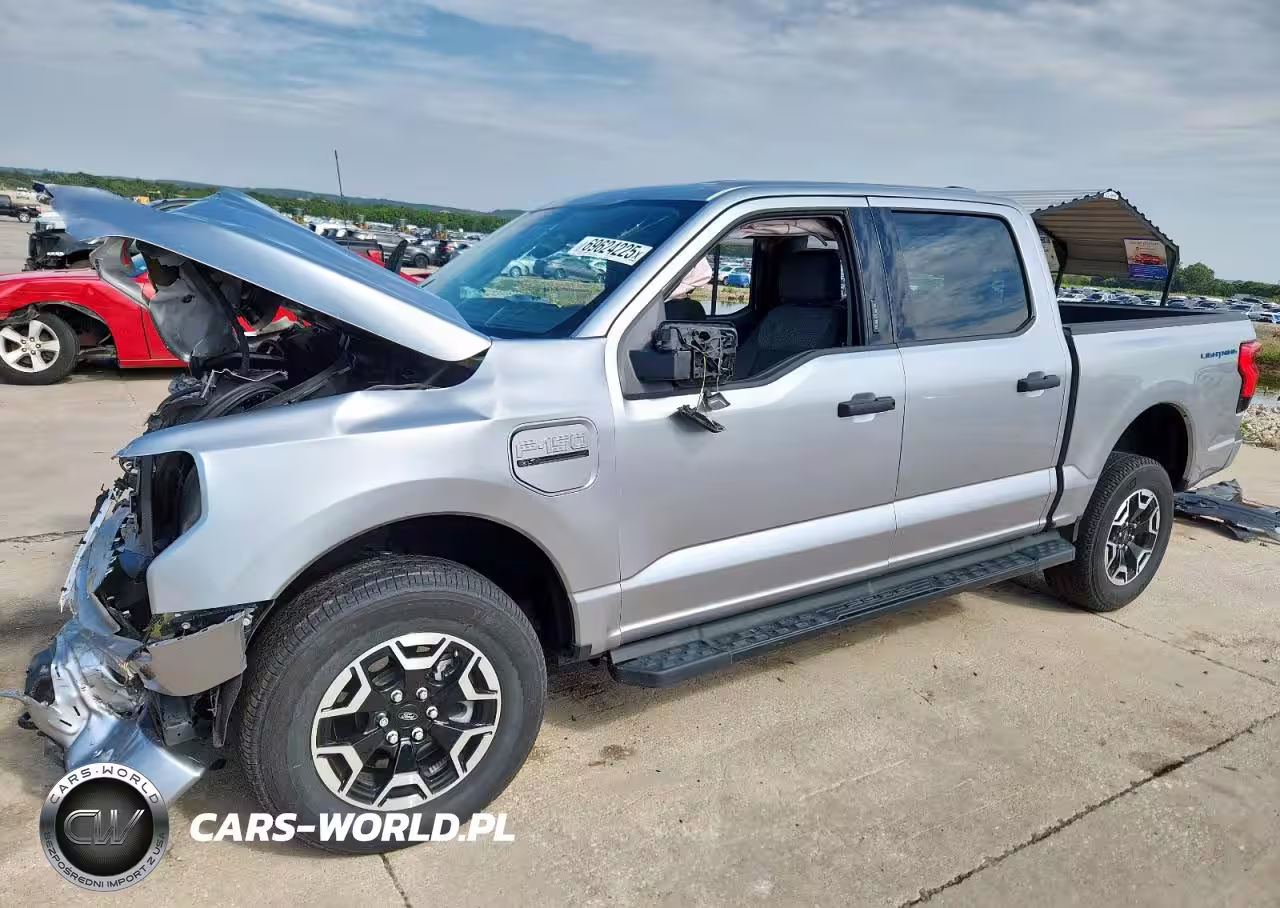 2023 Ford F150 Lightning Pro