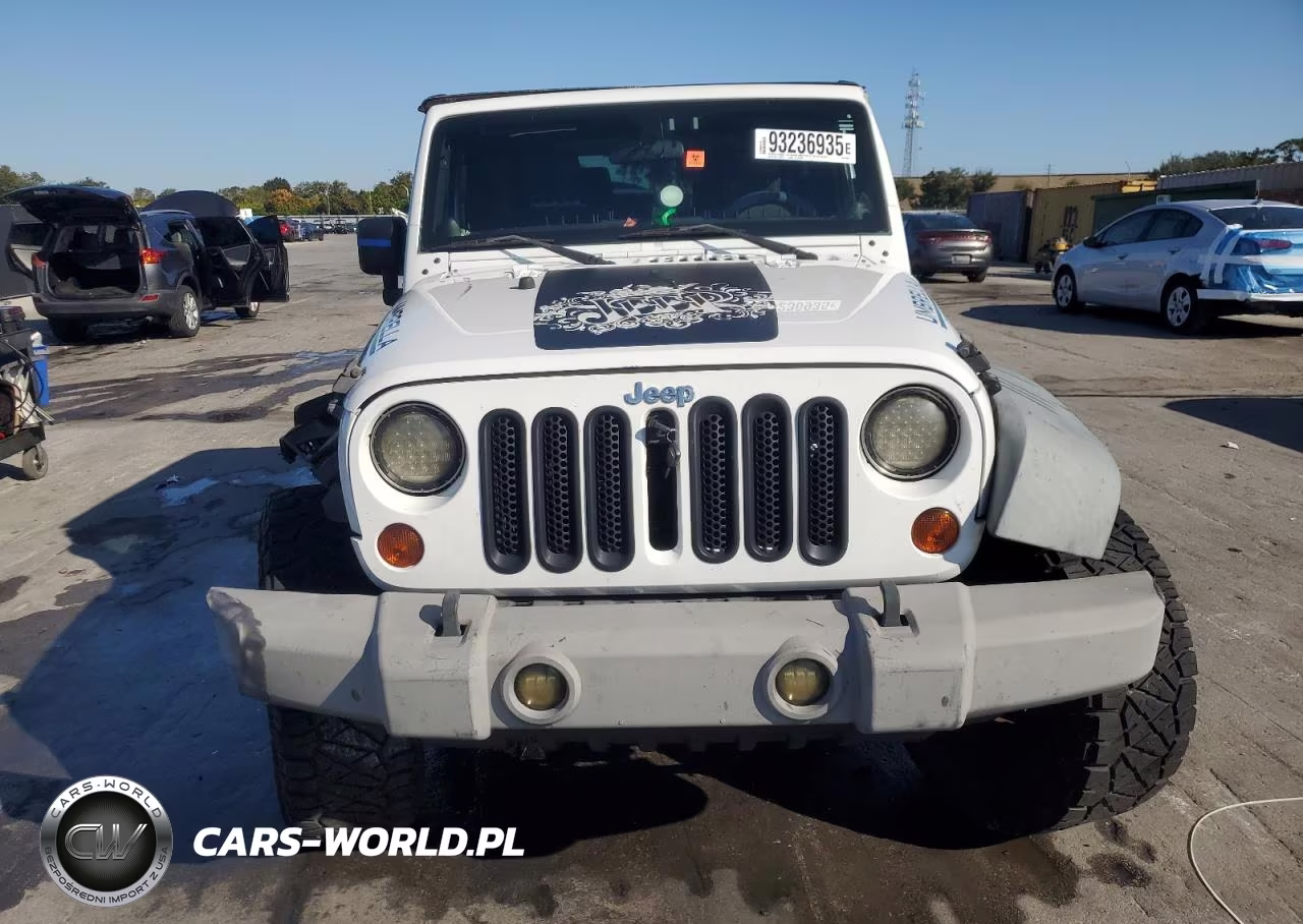 2011 Jeep Wrangler Sport VIN:1J4AA2D13BL598984 - 5