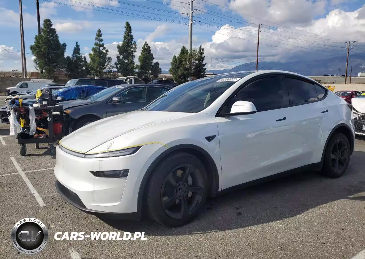 2026 Tesla Model Y – zdjęcie 1 z 13