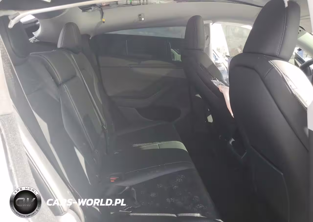2026 Tesla Model Y VIN:7SAYGDED9TF374455 - 10