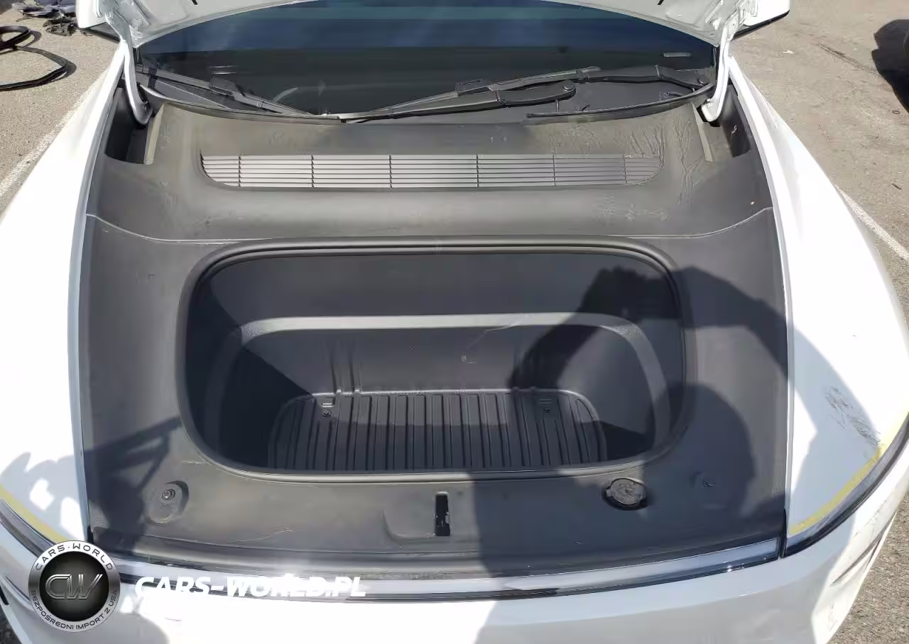 2026 Tesla Model Y VIN:7SAYGDED9TF374455 - 11