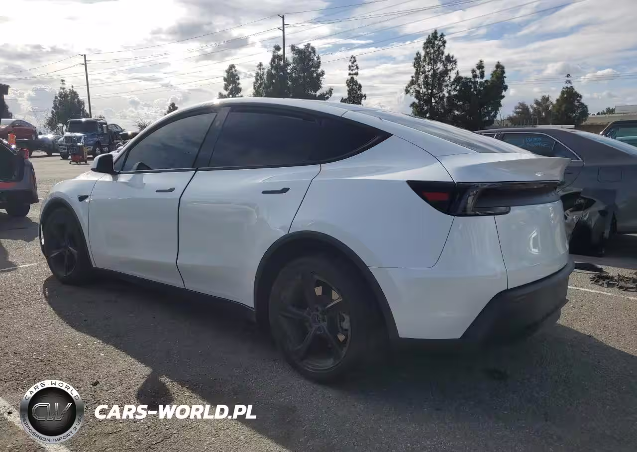 2026 Tesla Model Y VIN:7SAYGDED9TF374455 - 2