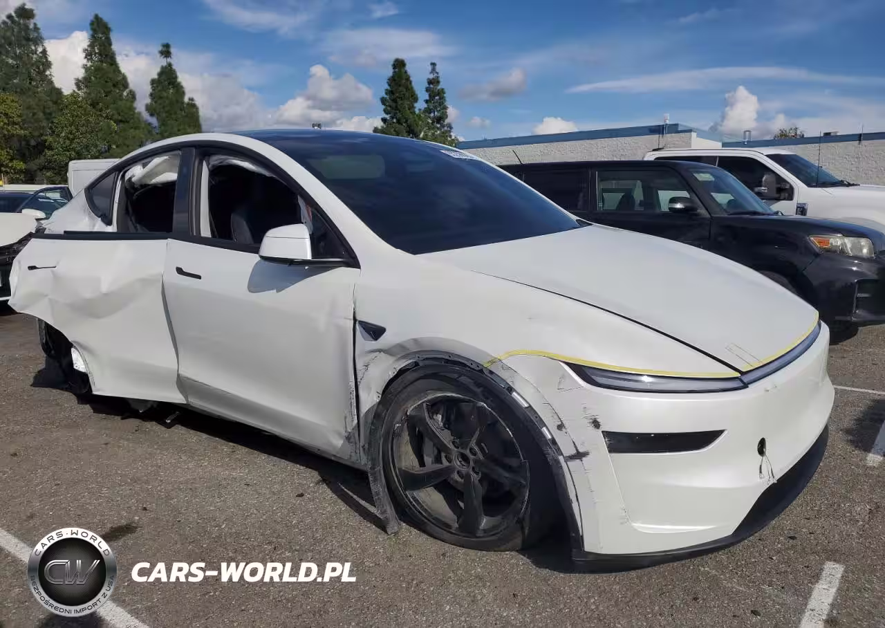 2026 Tesla Model Y VIN:7SAYGDED9TF374455 - 4