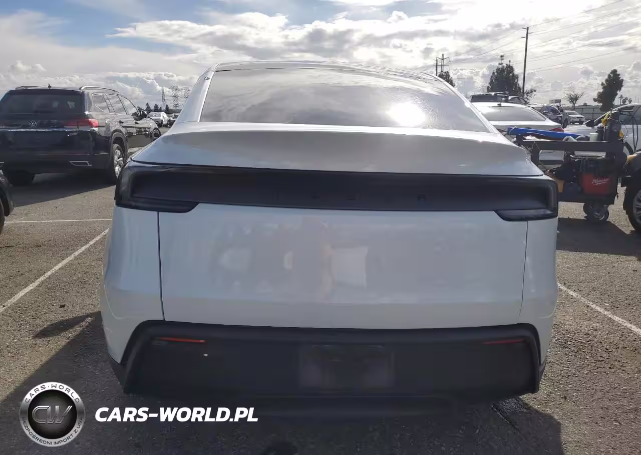 2026 Tesla Model Y VIN:7SAYGDED9TF374455 - 6