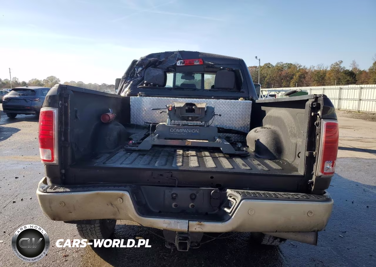 2017 Ram 2500 Longhorn VIN:3C6UR5GL4HG636519 - 6