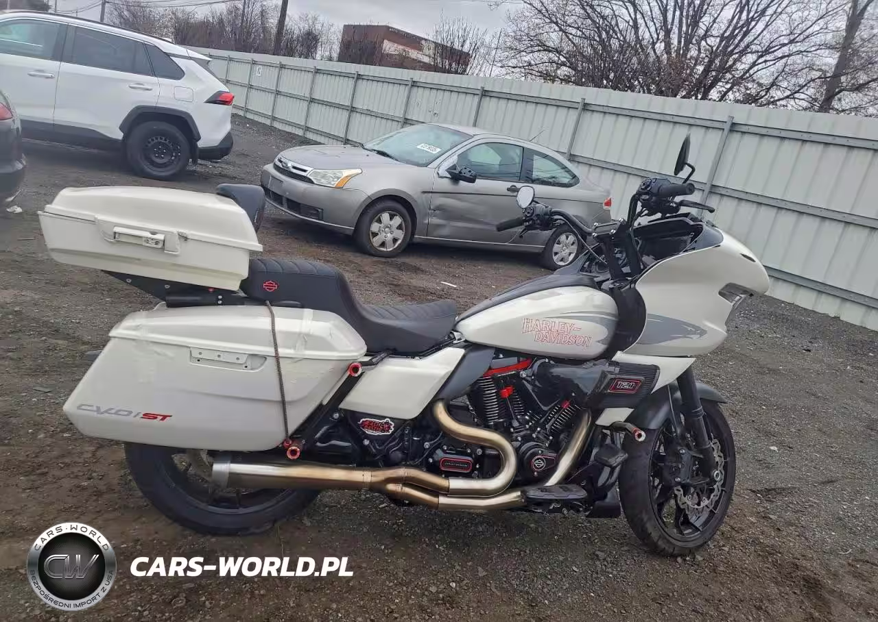 2024 Harley-Davidson Fltrxstse