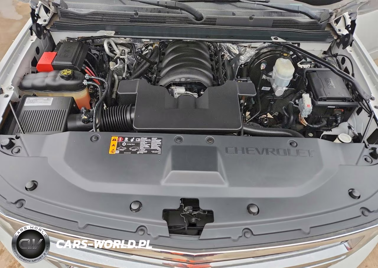 2018 Chevrolet Suburban C1500 Premier VIN:1GNSCJKC8JR161889 - 12