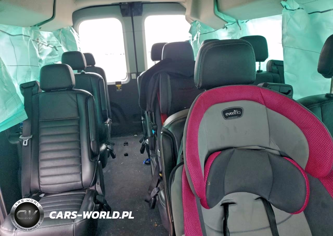 2022 Ford Transit T-350 VIN:1FBAX9CGXNKA18633 - 10