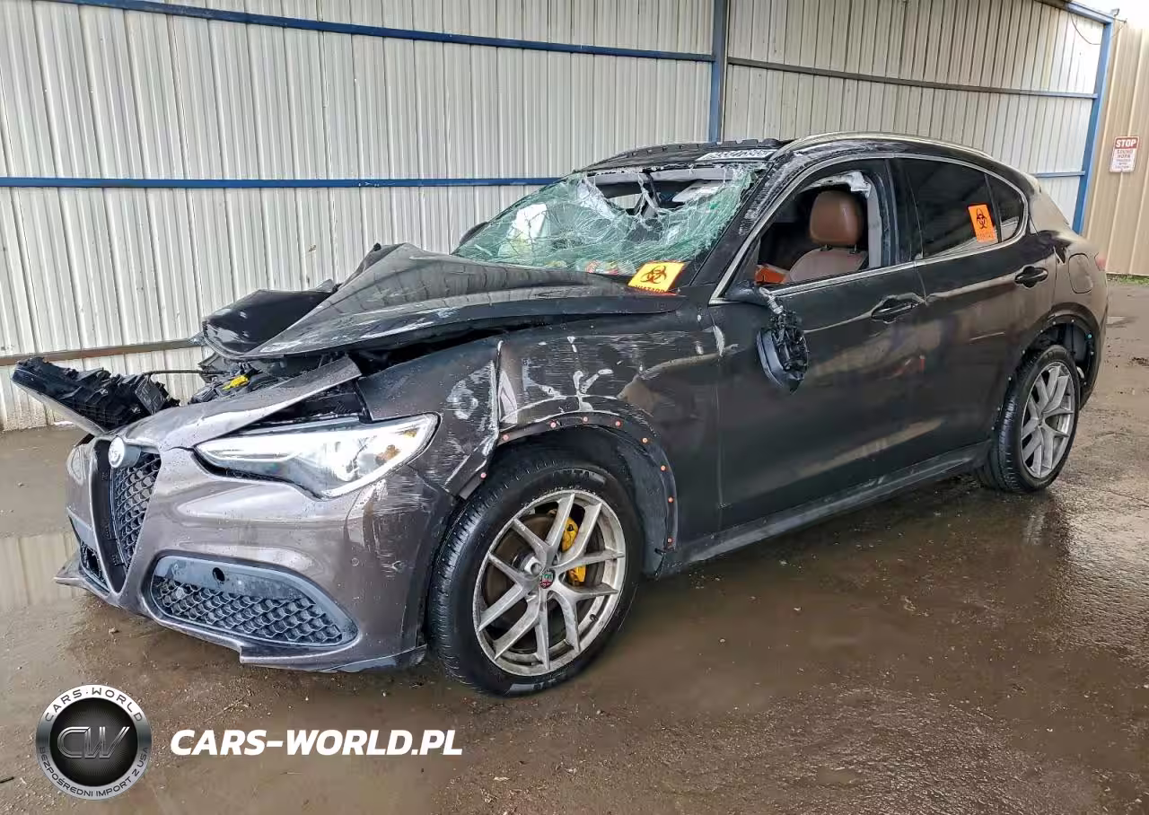 2018 Alfa Romeo Stelvio Ti