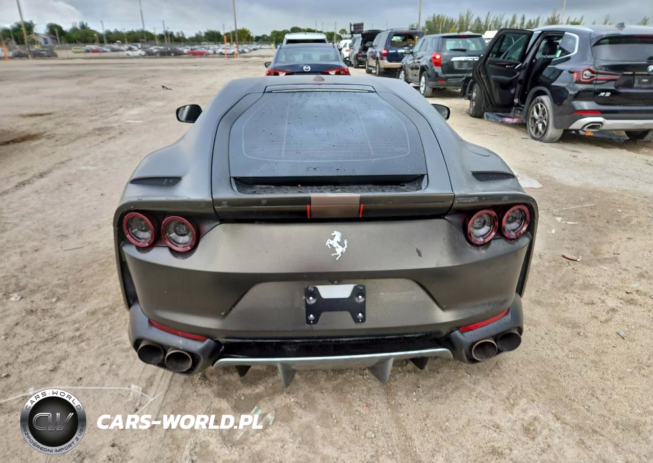 2018 Ferrari 812 Superfast VIN:ZFF83CLA6J0235697 - 6