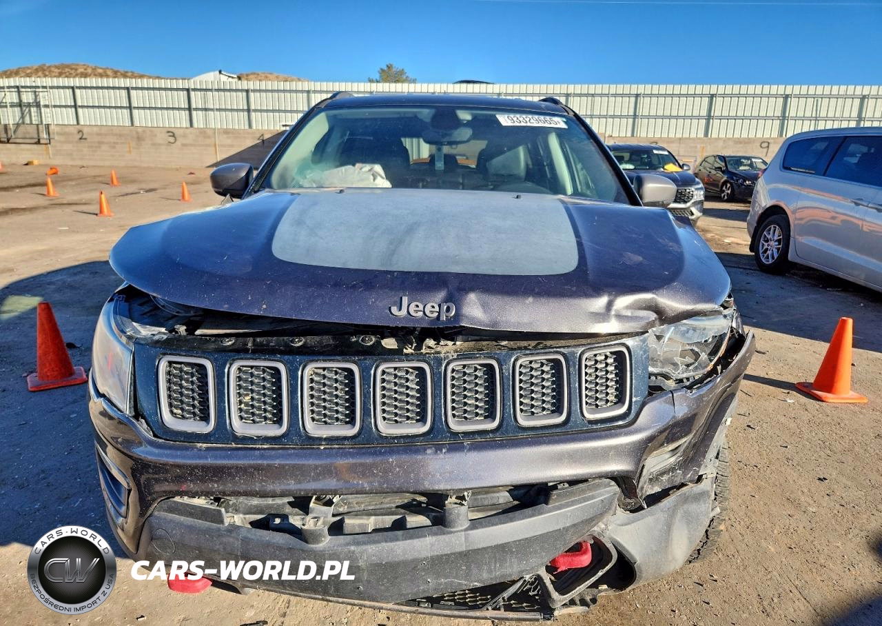 2019 Jeep Compass Trailhawk VIN:3C4NJDDBXKT721504 - 5