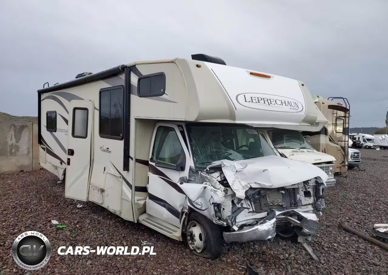 2017 Ford Econoline E450 Super Duty Cutaway Van