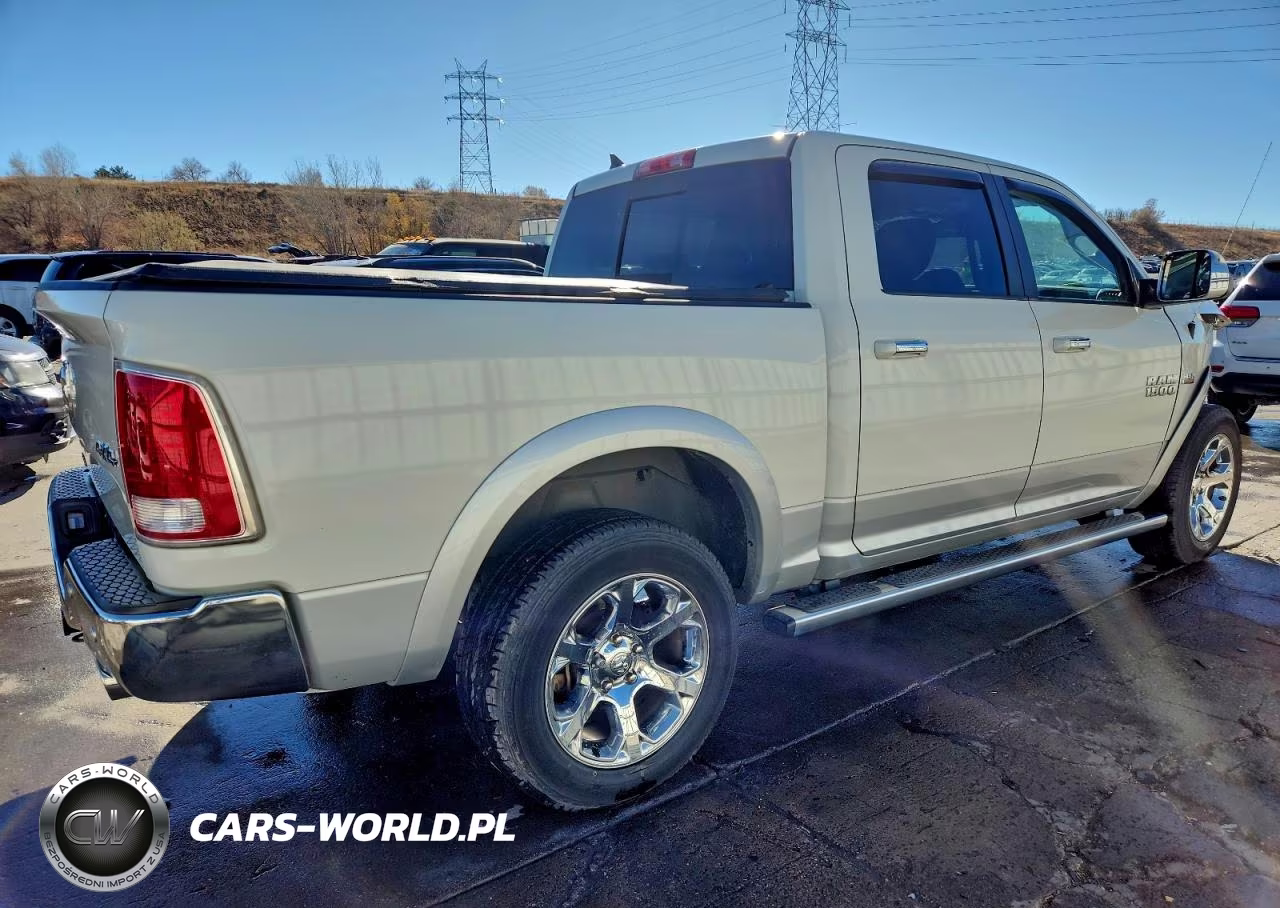 2016 Ram 1500 Laramie VIN:1C6RR7NT7GS250558 - 3