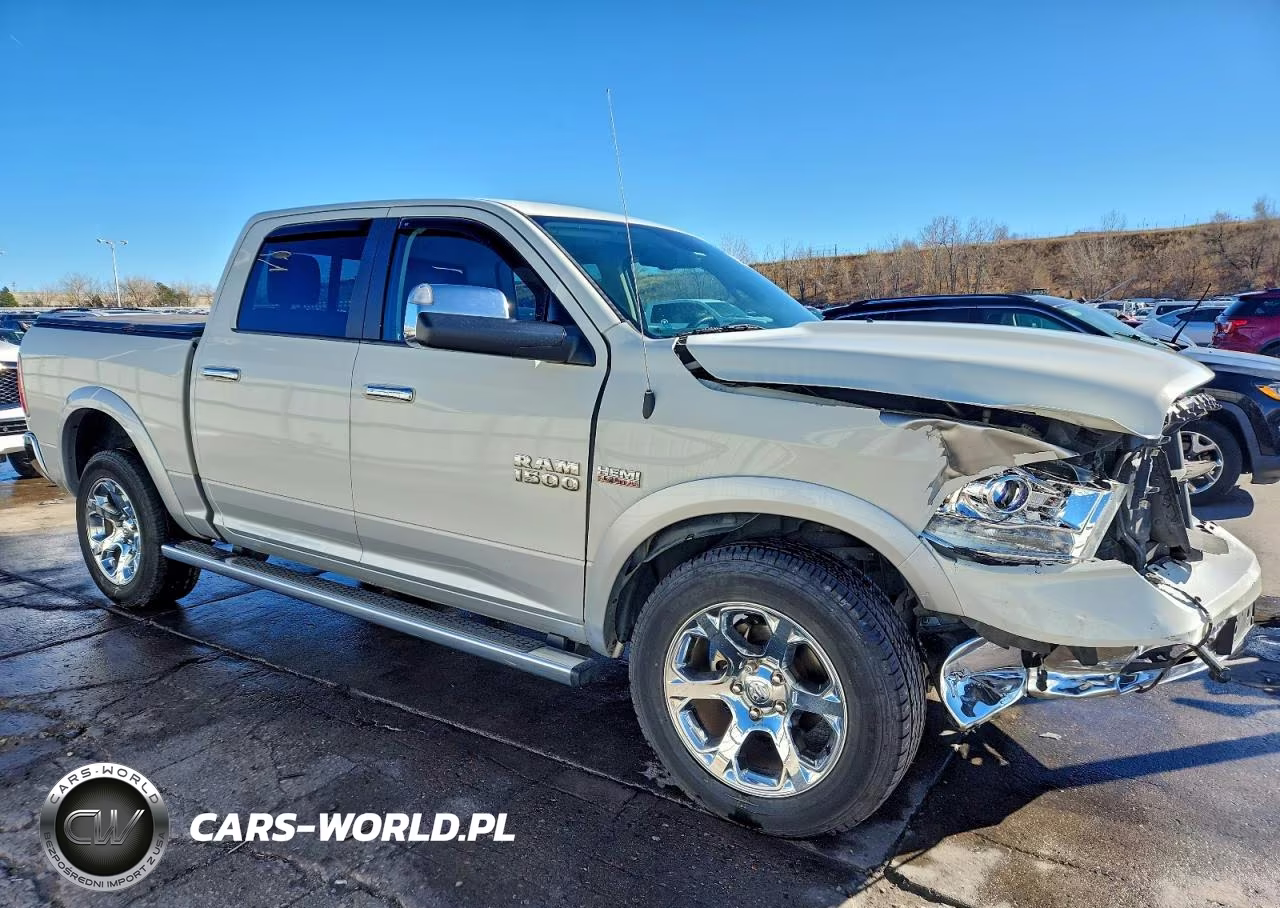 2016 Ram 1500 Laramie VIN:1C6RR7NT7GS250558 - 4