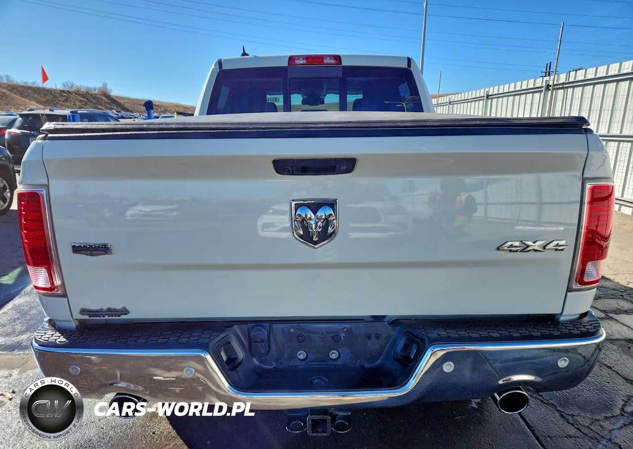 2016 Ram 1500 Laramie VIN:1C6RR7NT7GS250558 - 6