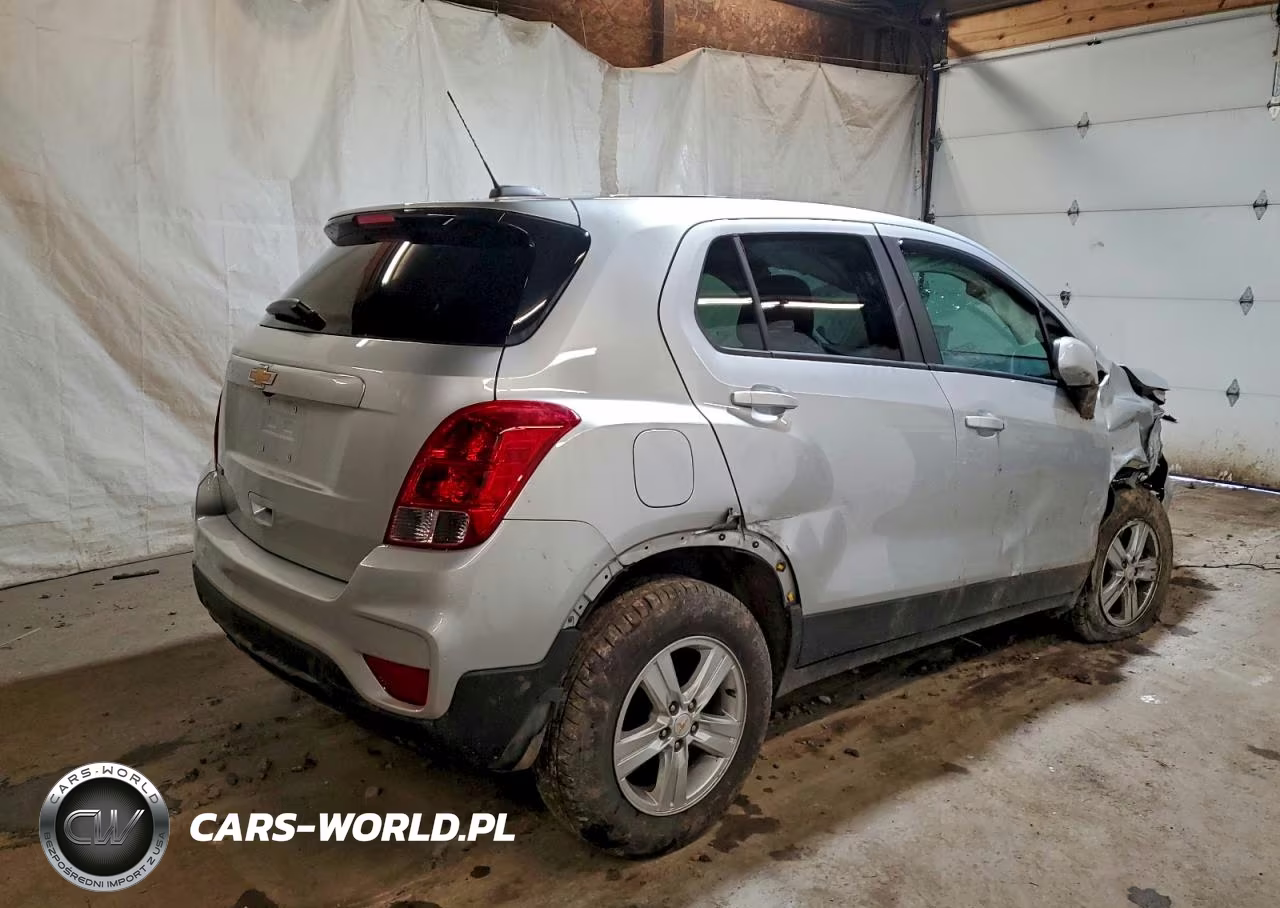 2021 Chevrolet Trax Ls VIN:KL7CJKSB1MB323114 - 3