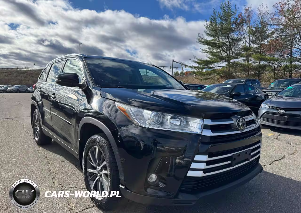 2019 Toyota Highlander Se
