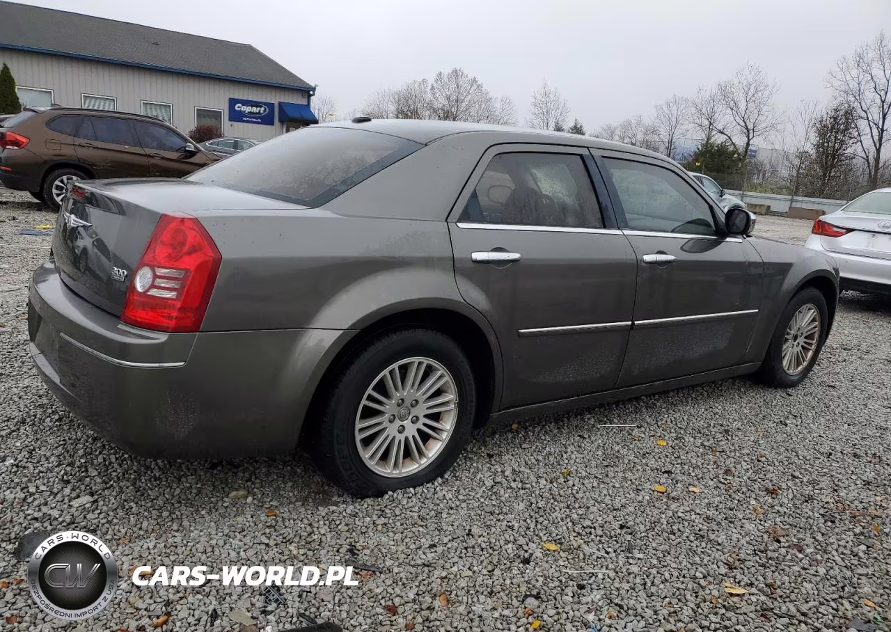 2010 Chrysler 300 Touring VIN:2C3CA5CVXAH155090 - 3