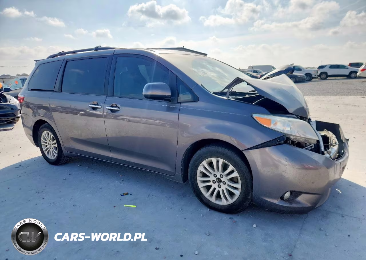2016 Toyota Sienna Xle VIN:5TDYK3DC5GS705807 - 4