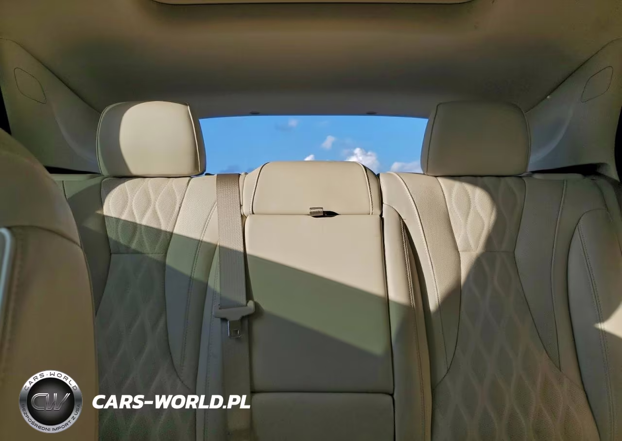 2021 Buick Envision Avenir VIN:LRBFZRR44MD065196 - 10
