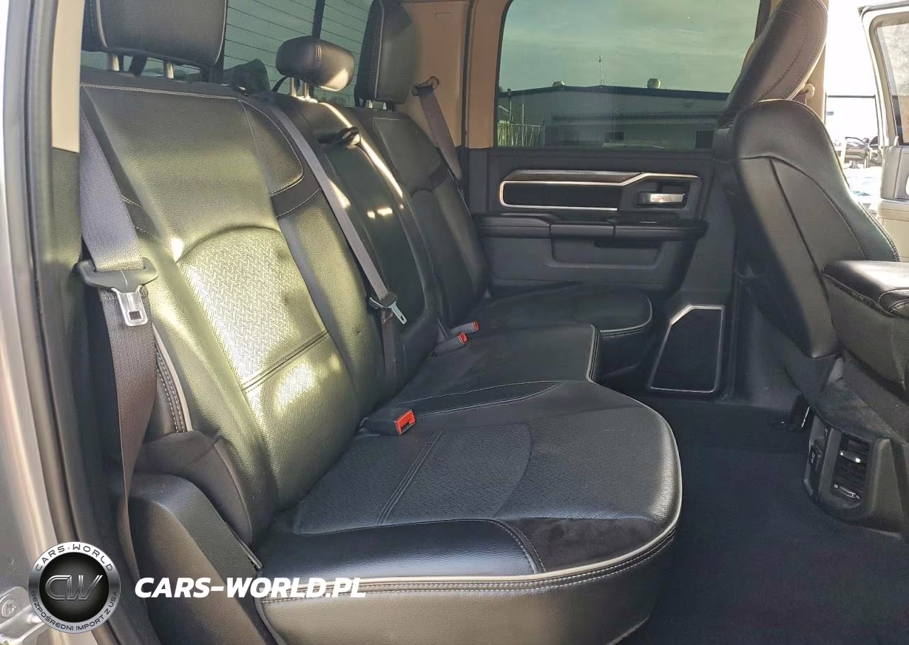 2021 Ram 2500 Laramie VIN:3C6UR5FL1MG544280 - 10