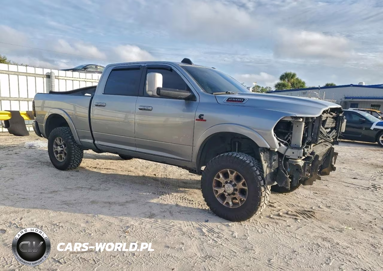 2021 Ram 2500 Laramie VIN:3C6UR5FL1MG544280 - 4