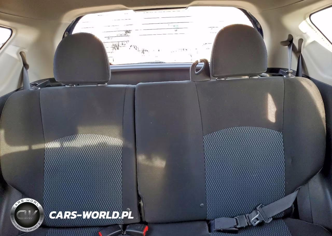 2018 Nissan Versa Note S VIN:3N1CE2CP6JL356852 - 10
