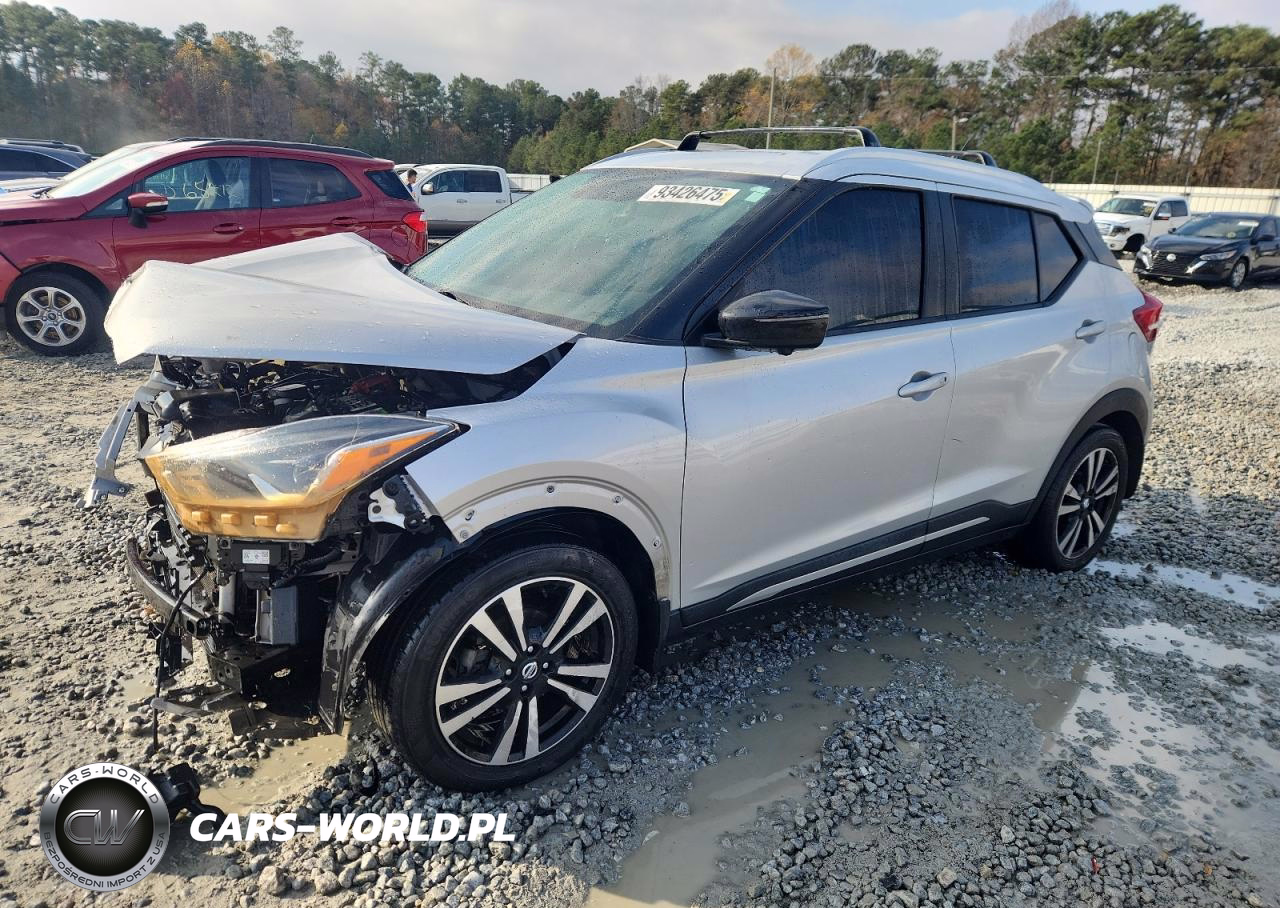 2018 Nissan Kicks Sr