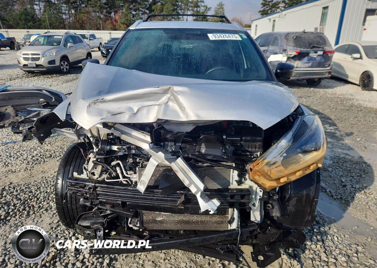 2018 Nissan Kicks Sr VIN:3N1CP5CU9JL534853 - 5