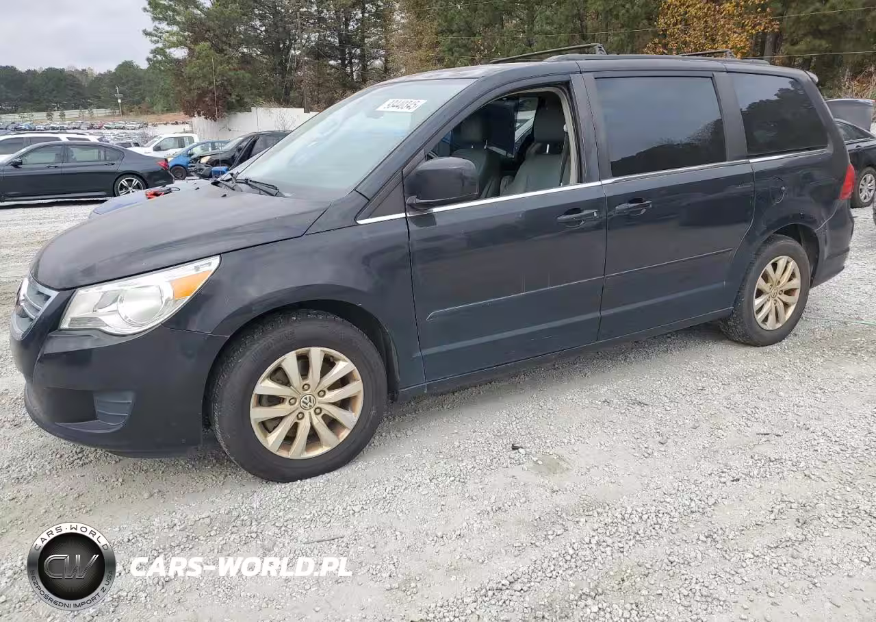 2014 Volkswagen Routan Se