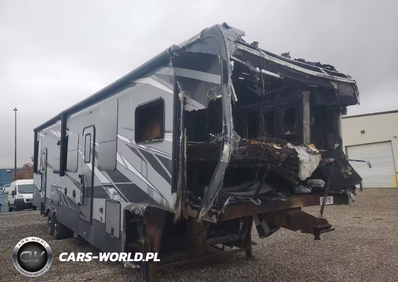 2020 Raptor 5Th Wheel