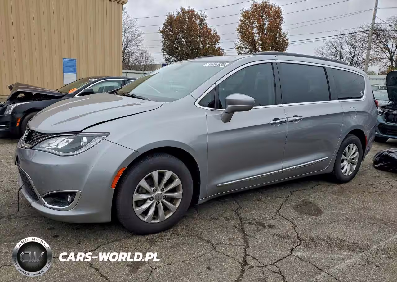 2017 Chrysler Pacifica Touring L