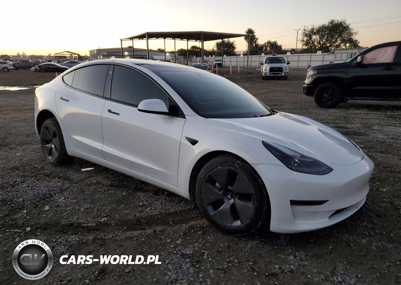 2022 Tesla Model 3 VIN:5YJ3E1EAXNF373707 - 4