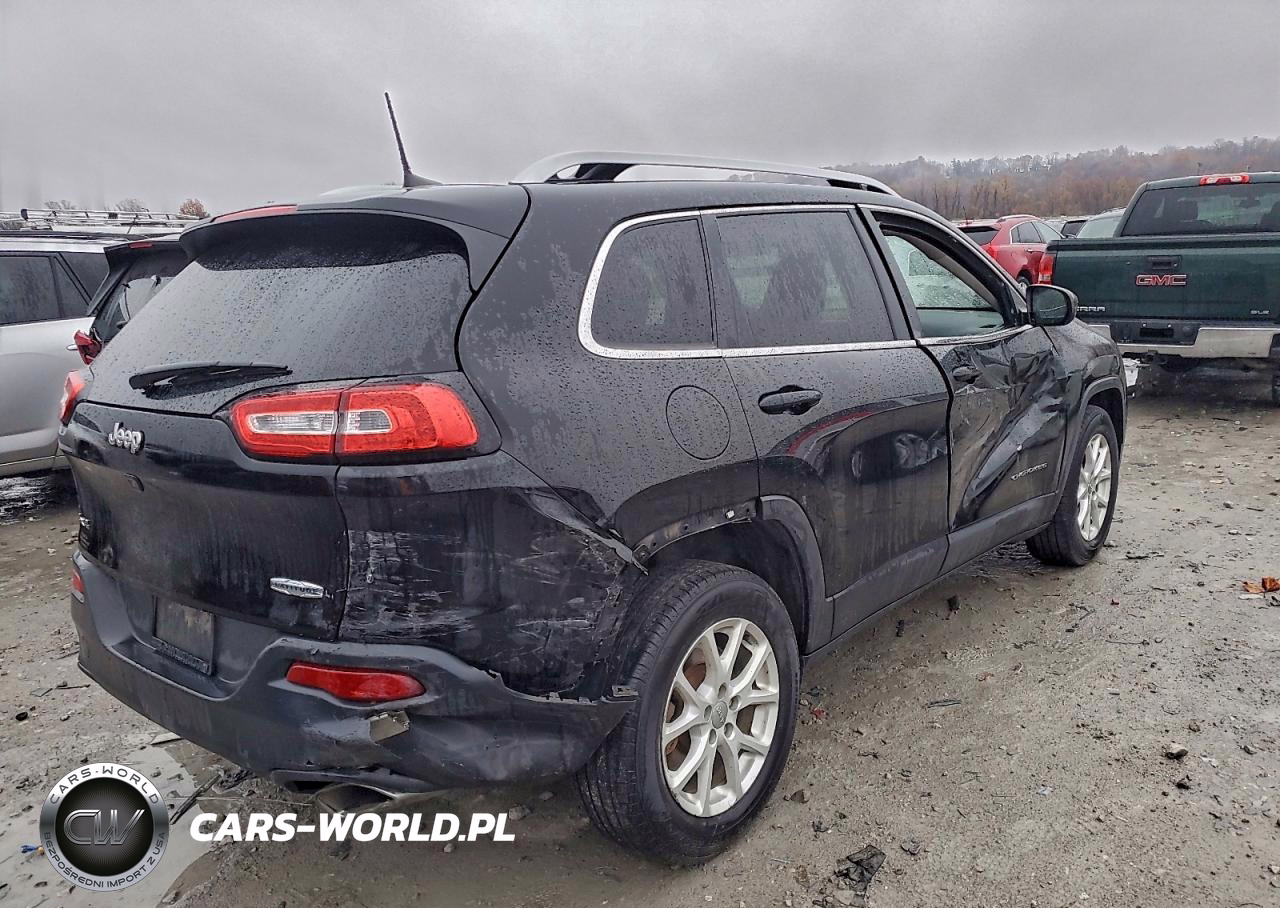 2017 Jeep Cherokee Latitude VIN:1C4PJMCS8HW616408 - 3
