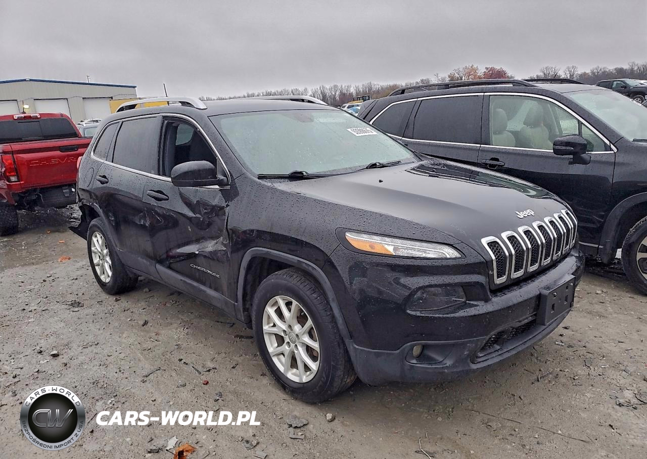2017 Jeep Cherokee Latitude VIN:1C4PJMCS8HW616408 - 4