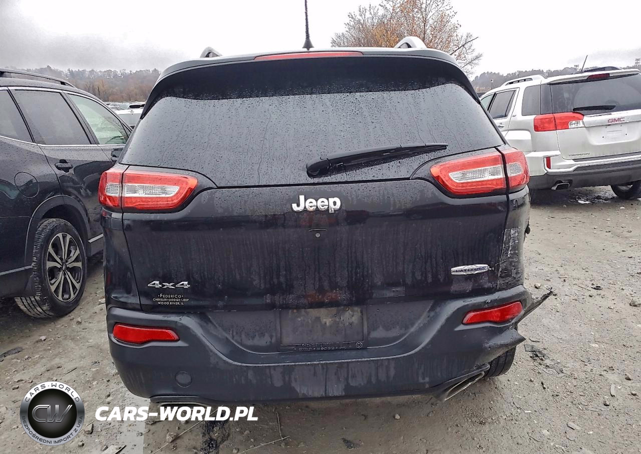 2017 Jeep Cherokee Latitude VIN:1C4PJMCS8HW616408 - 6