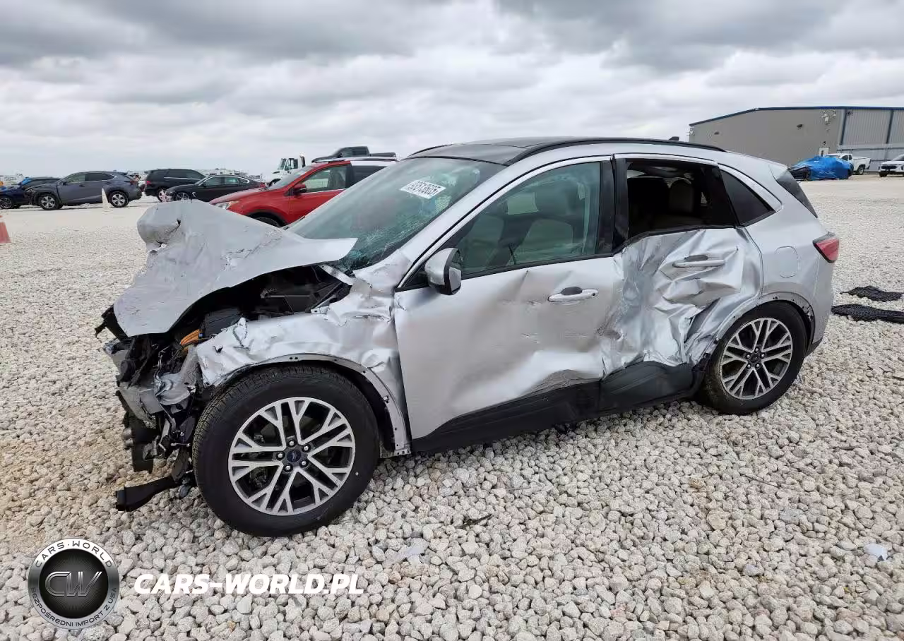 2020 Ford Escape Sel